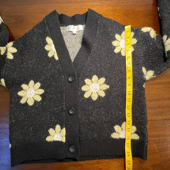 Flower Cardigan Whimsigoth Oversized Chunky Granola Boho Hippie Fuzzy Size XS - Picture 4 of 8